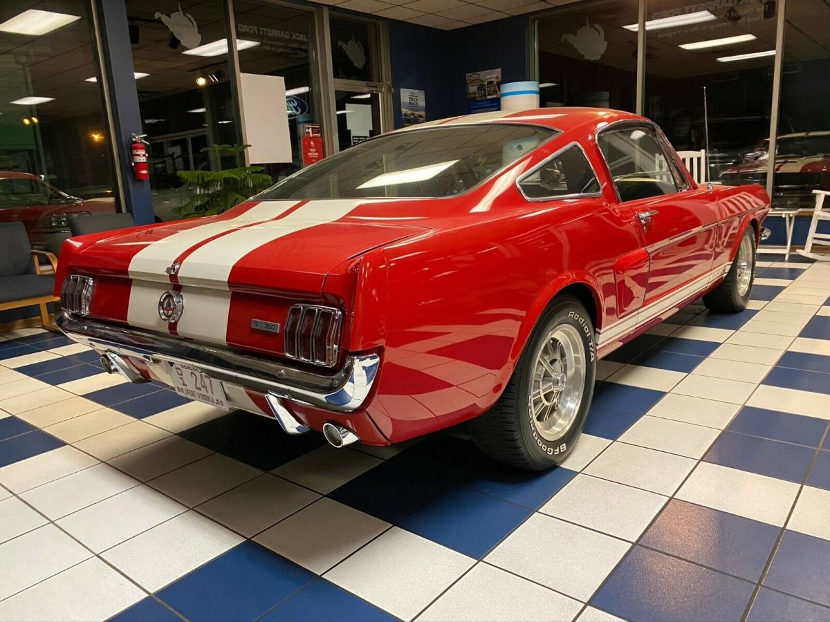 1965 Ford Mustang GT350 - photo 2