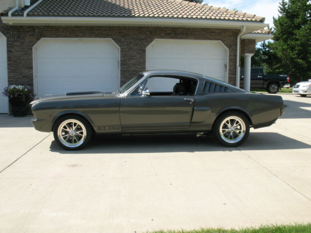 1965 Ford Mustang FASTBACK 2+2 - photo 3