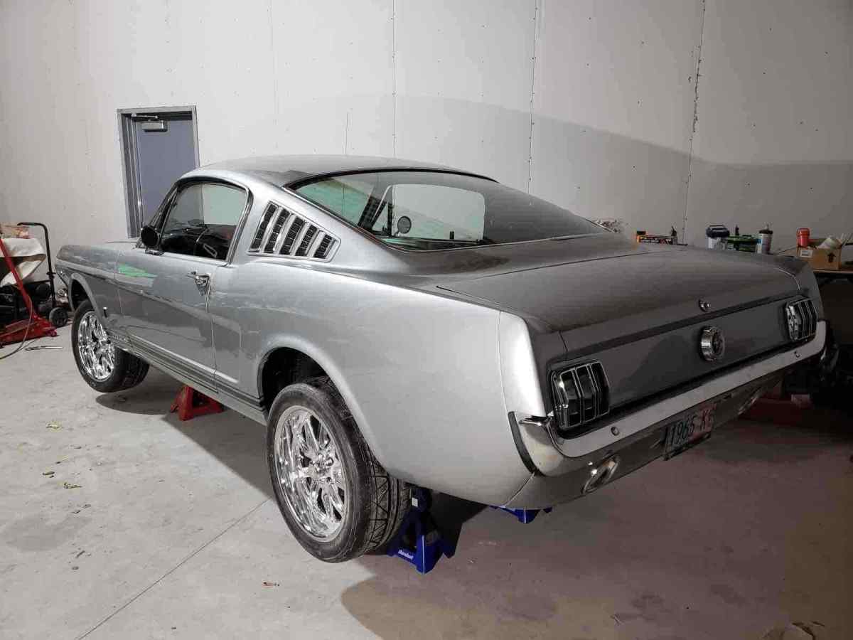 1965 Ford Mustang - photo 2