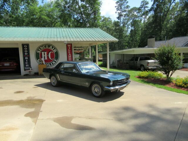 1965 Ford Mustang Pony Car 1965 Ford Mustang