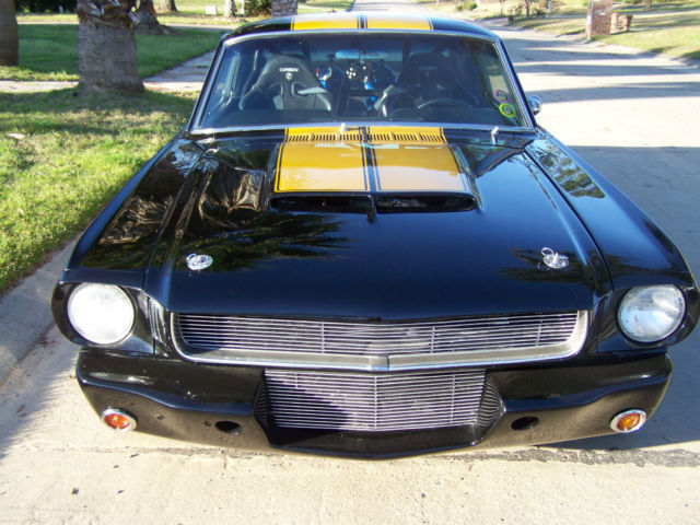 1965 Ford Mustang - photo 2