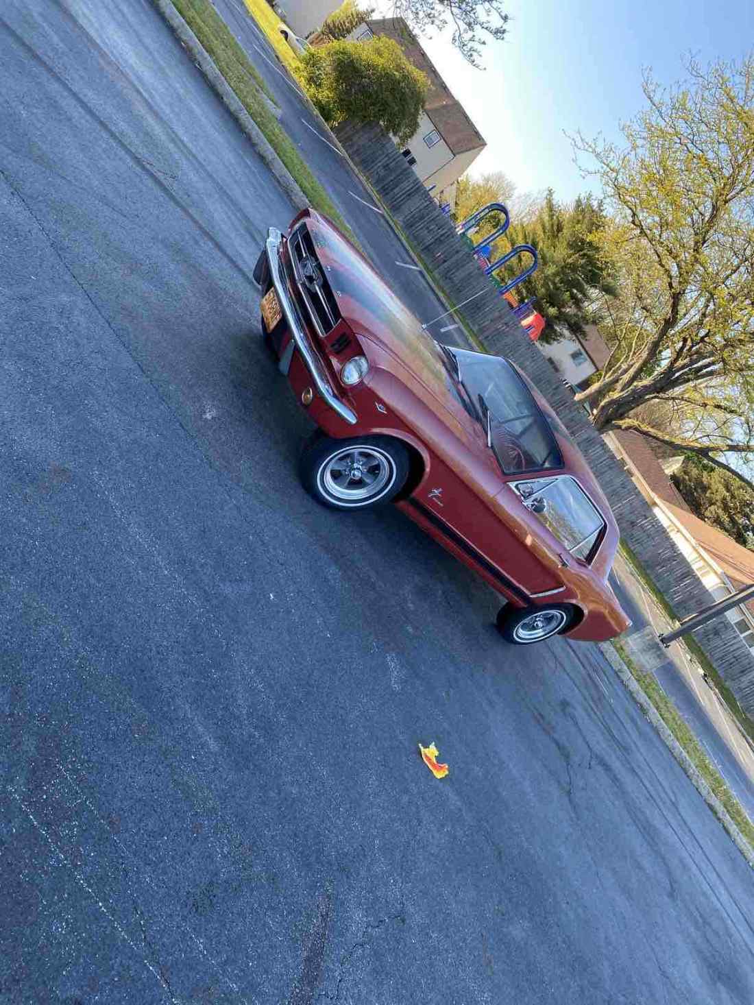 1965 Ford Mustang coupe - photo 2