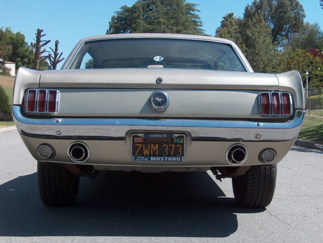 1965 Ford Mustang - photo 2