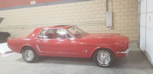 1965 Ford Mustang With CRANK OPEN SLIDER SUNROOFMUST SEE Low RESERVE 1965 Ford Mustang
