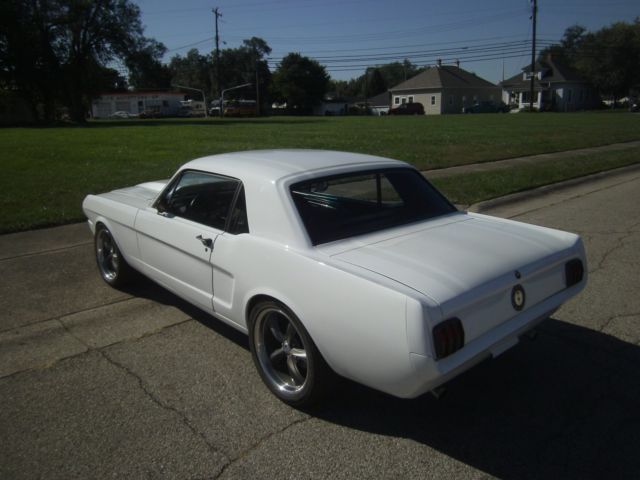 1965 Ford Mustang - photo 3