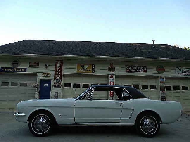 1965 Ford Mustang PONY - photo 2