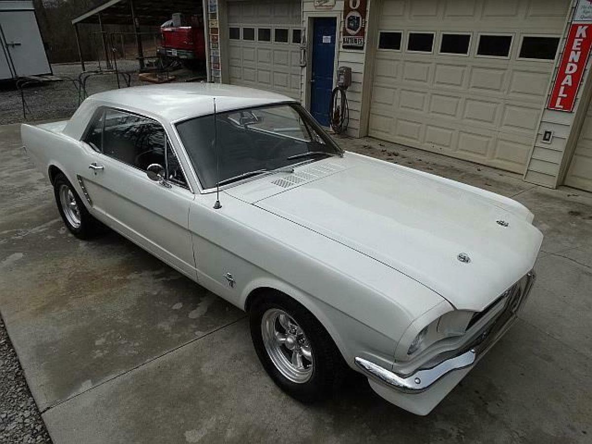 1965 Ford Mustang - photo 3