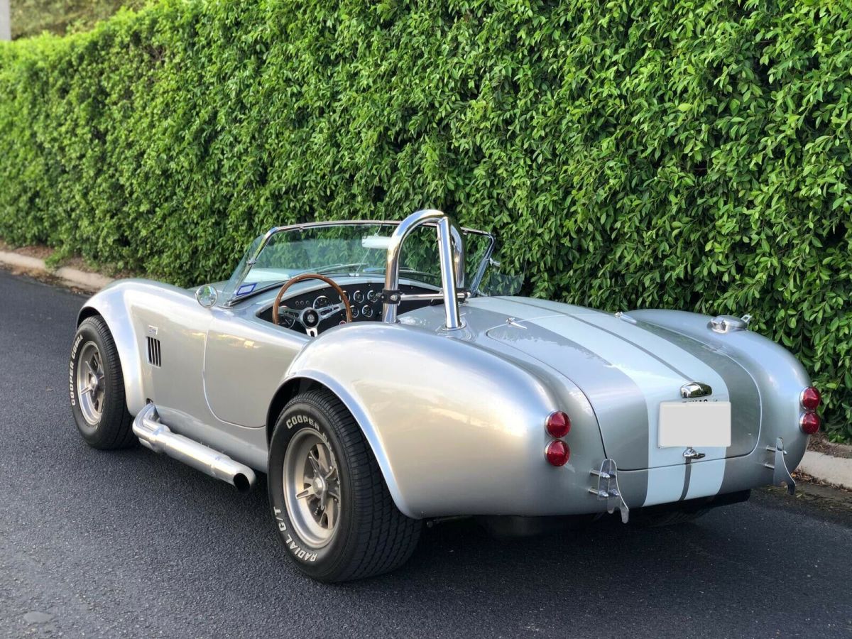 1965 Ford Shelby Cobra Removable Hard Top - photo 5
