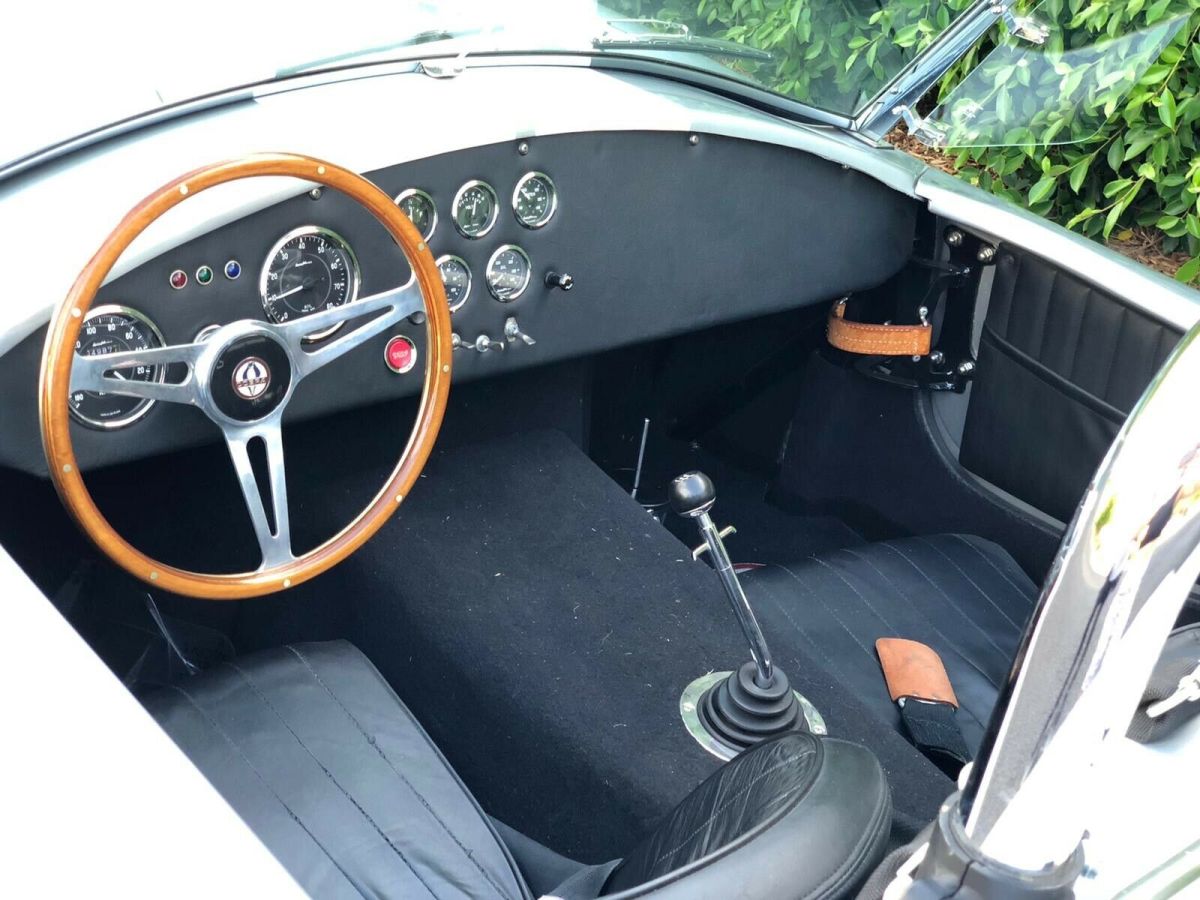 1965 Ford Shelby Cobra Removable Hard Top - photo 9