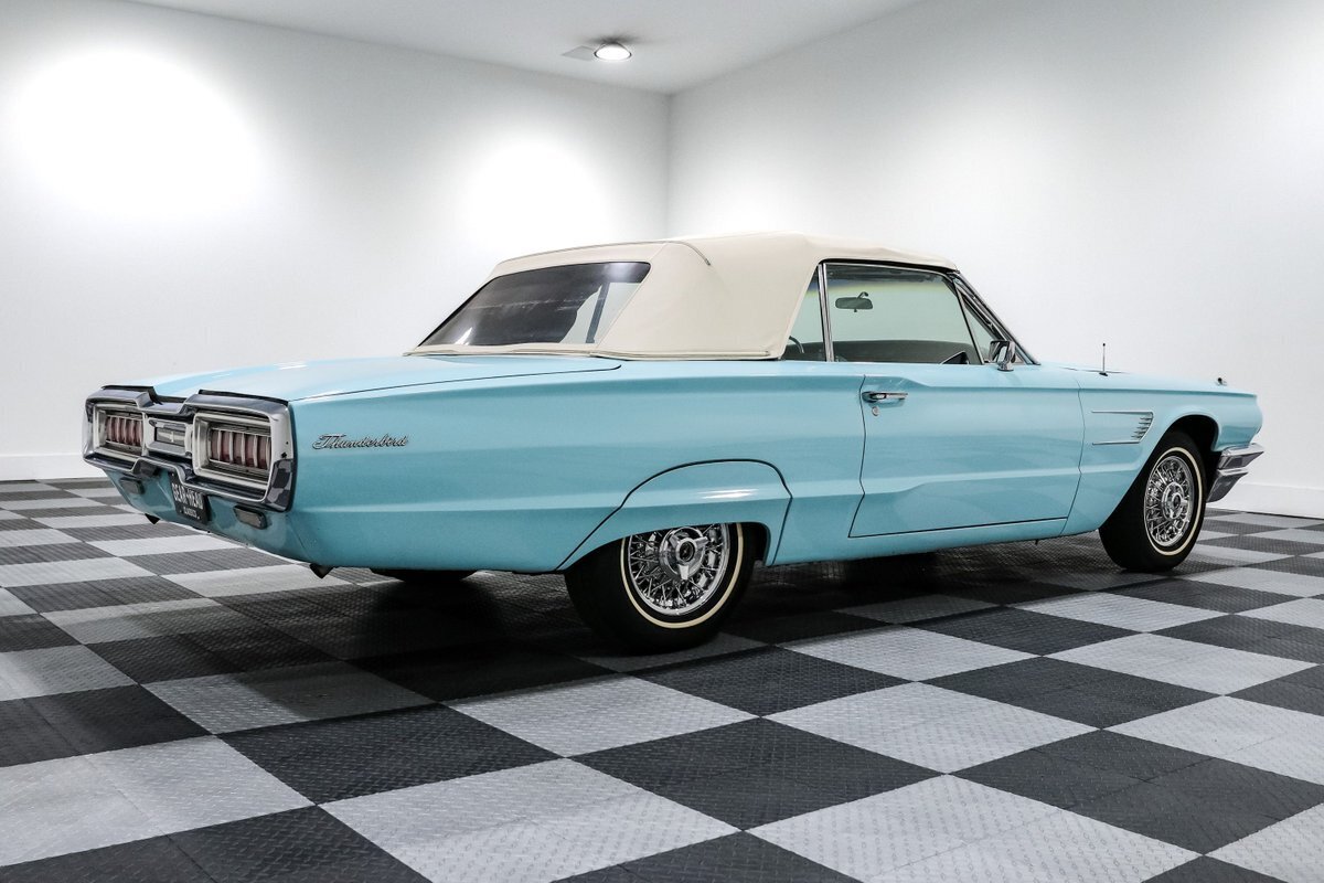 1965 Ford Thunderbird - photo 11