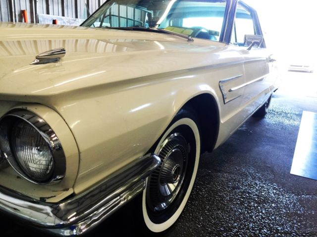 1965 Ford Thunderbird - photo 2