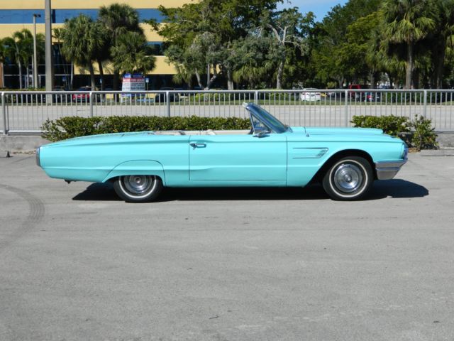 1965 Ford Thunderbird Convertible - photo 10