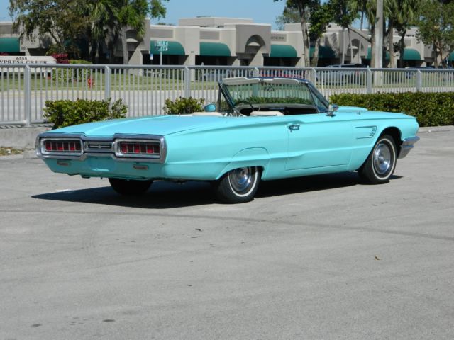 1965 Ford Thunderbird Convertible - photo 11