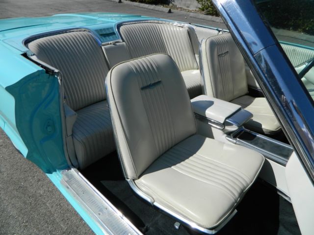 1965 Ford Thunderbird Convertible - photo 12