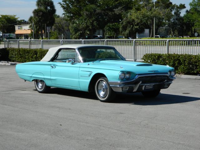 1965 Ford Thunderbird Convertible - photo 13