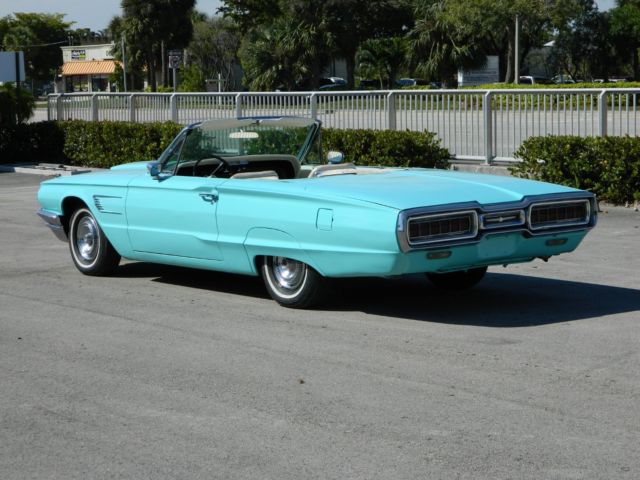 1965 Ford Thunderbird Convertible - photo 4