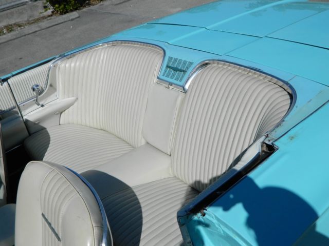 1965 Ford Thunderbird Convertible - photo 7