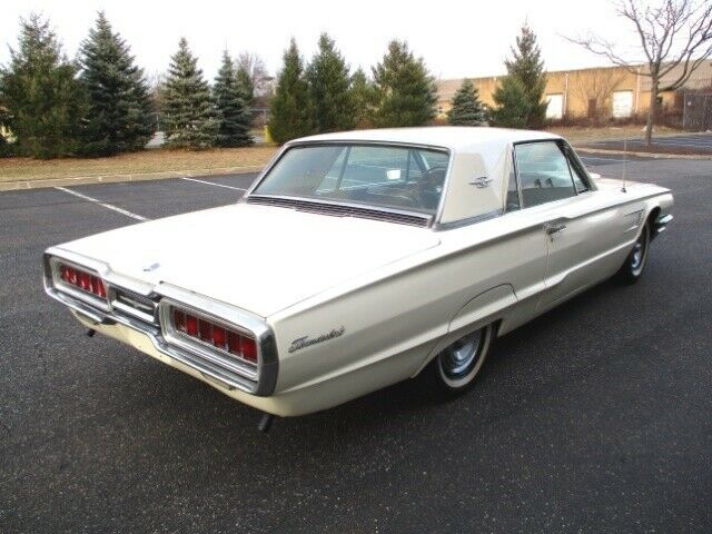 1965 Ford Thunderbird Coupe - photo 9