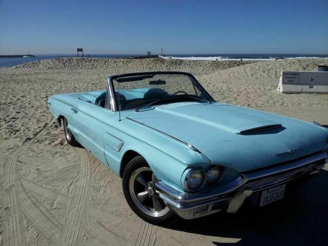 1965 Ford Thunderbird Convertible - photo 2