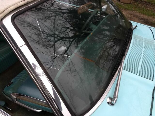 1965 Ford Thunderbird Convertible - photo 3