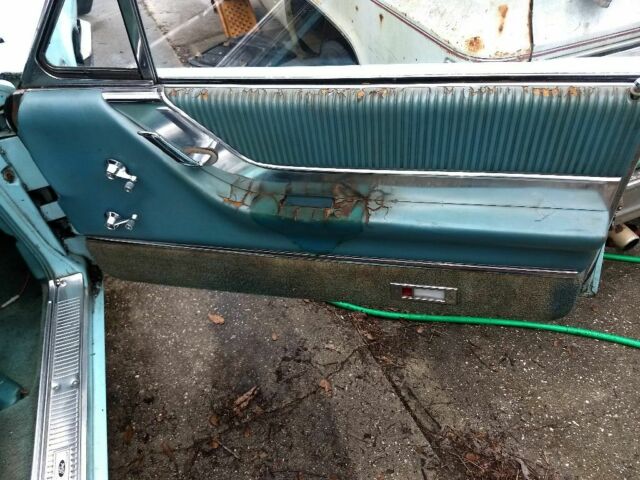 1965 Ford Thunderbird Convertible - photo 6