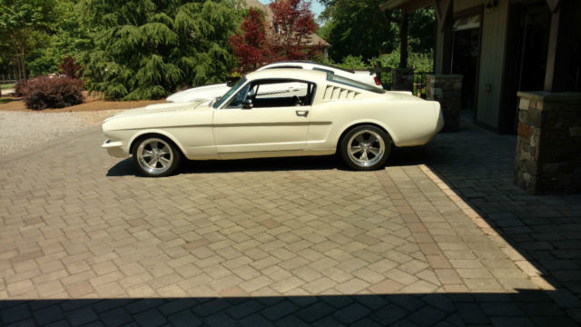 1965 Ford Mustang - photo 3