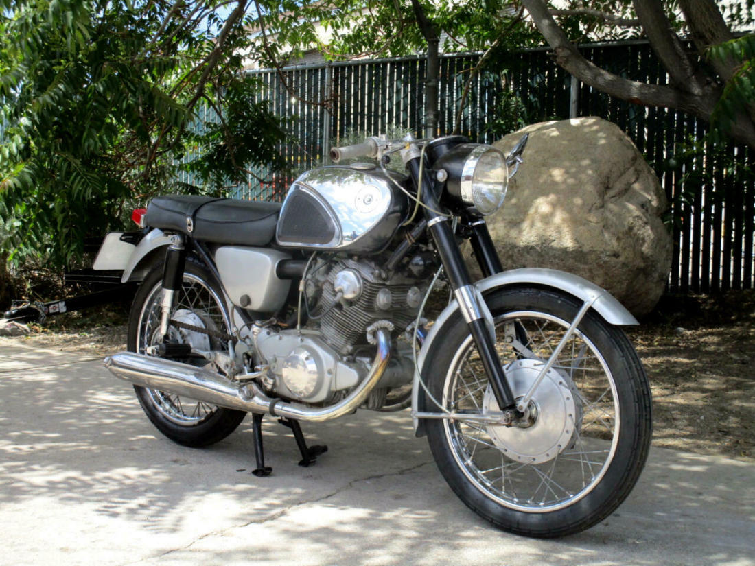 1965 Honda CB750 - photo 3