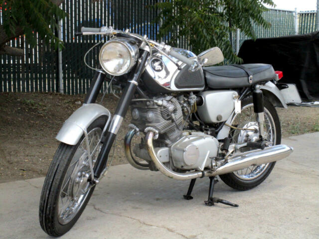 1965 Honda CB750 - photo 6