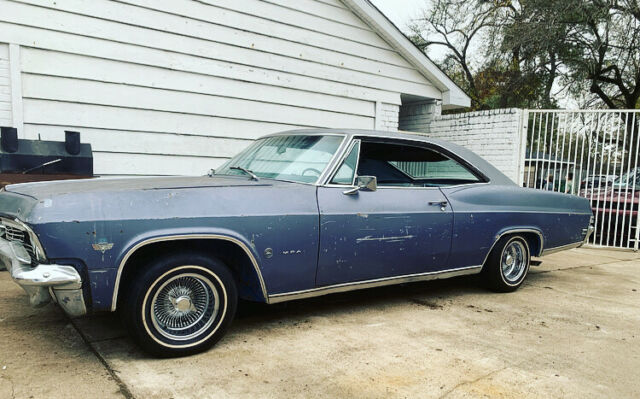 1965 impala ss i6 3 on the tree, very few made, rare ss, runs and drives 1965 Chevrolet Impala