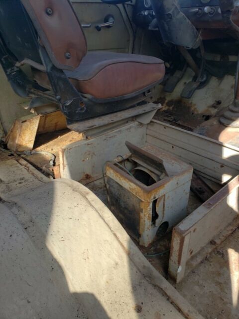 1968 International Harvester Loadstar - photo 2