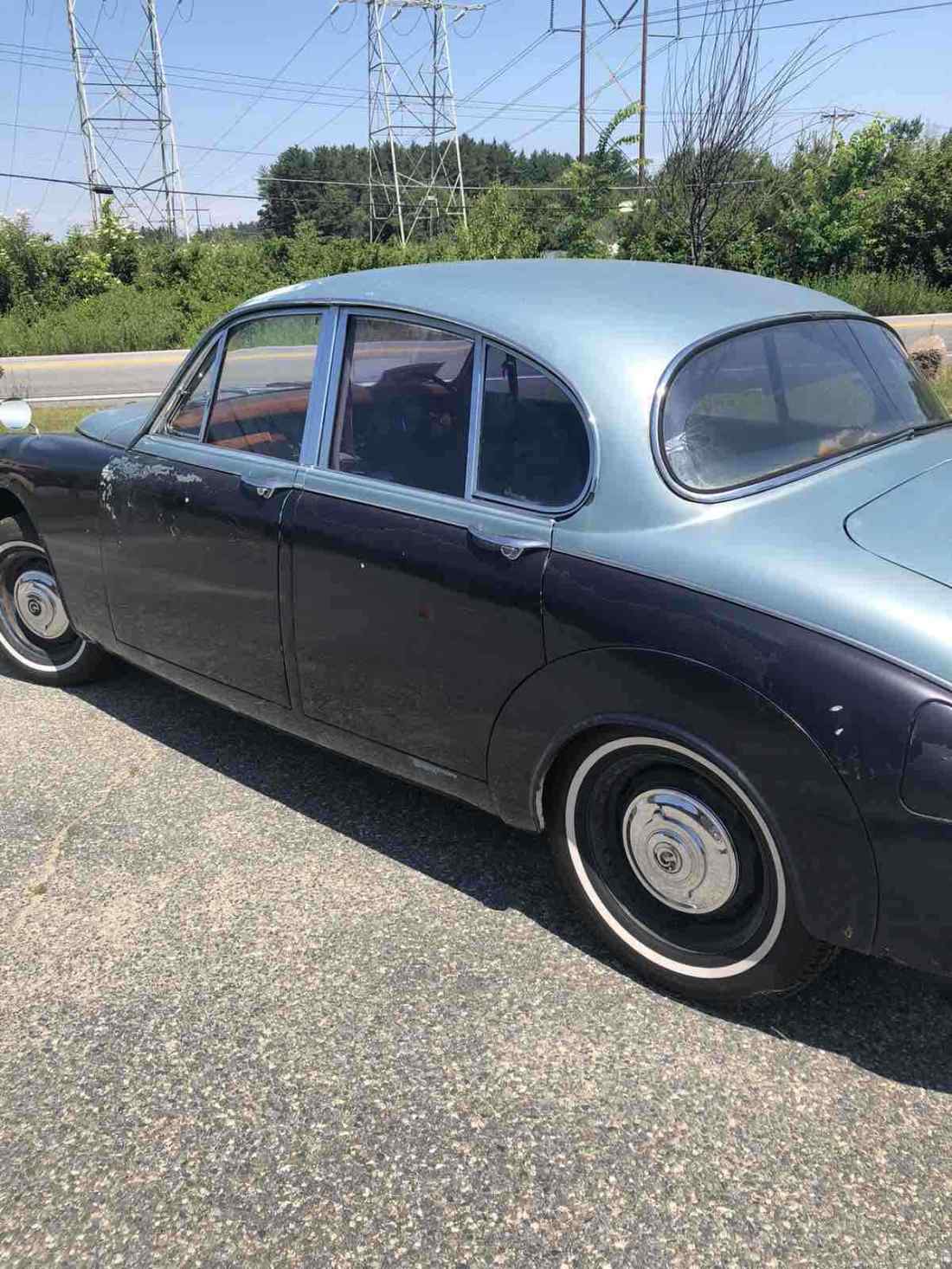 1965 Jaguar daimler v8 sedan v8 - photo 3