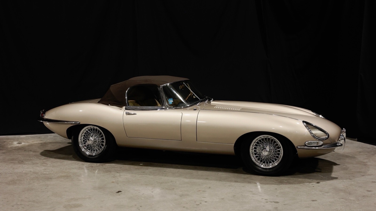 1965 Jaguar E Type 4.2 - photo 2
