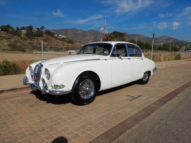 1965 Jaguar Mark VIII Automatic 3-Speed RWD V8 5.7L Gasoline 1965 Jaguar Mark VIII
