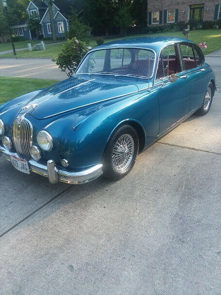 1965 Jaguar Mk2 4 door - photo 2