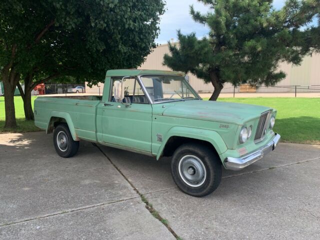 1965 Jeep J-200 - photo 2