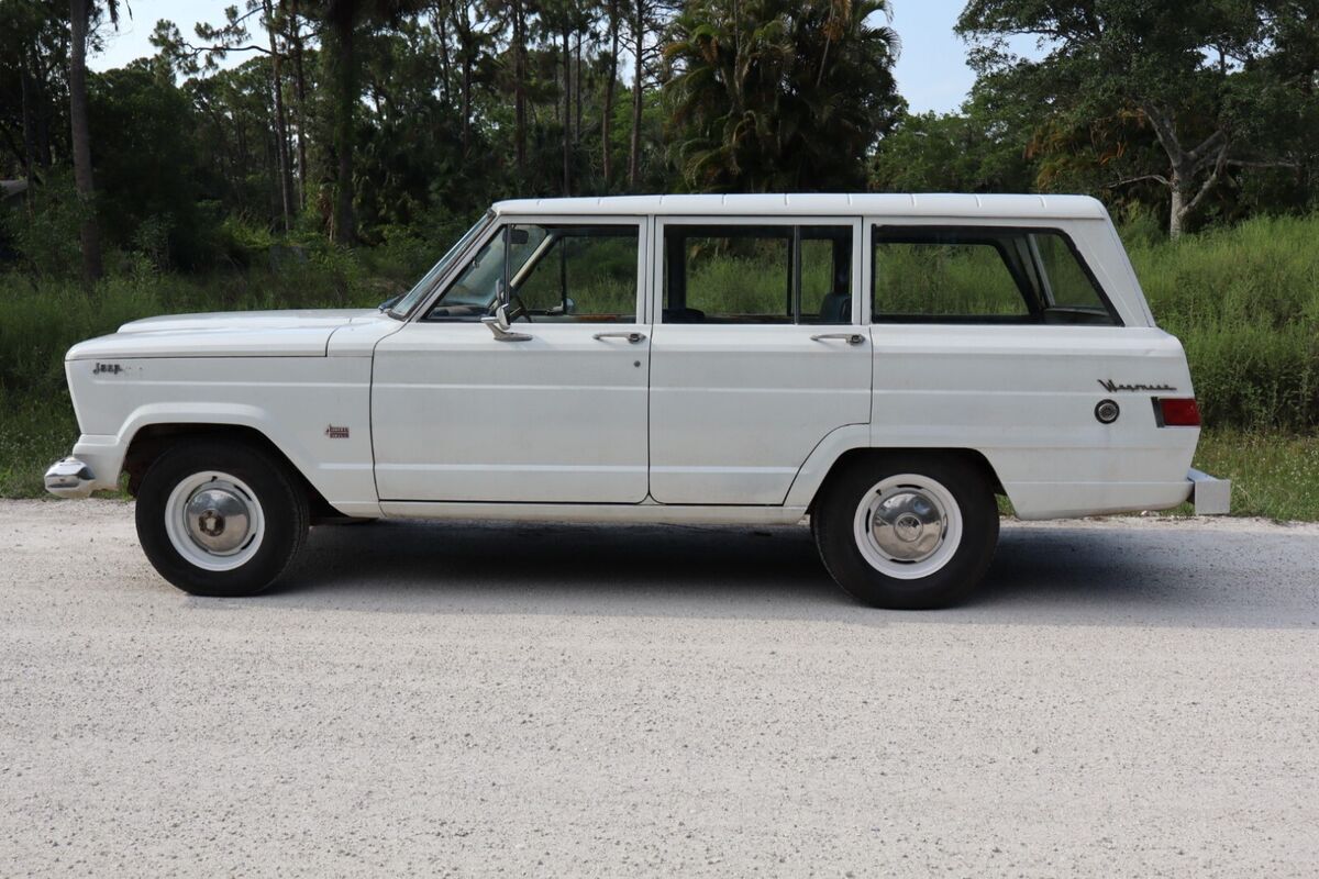 1965 Jeep Wagoneer - photo 11