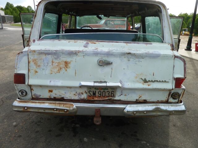 1965 Jeep Wagoneer - photo 7