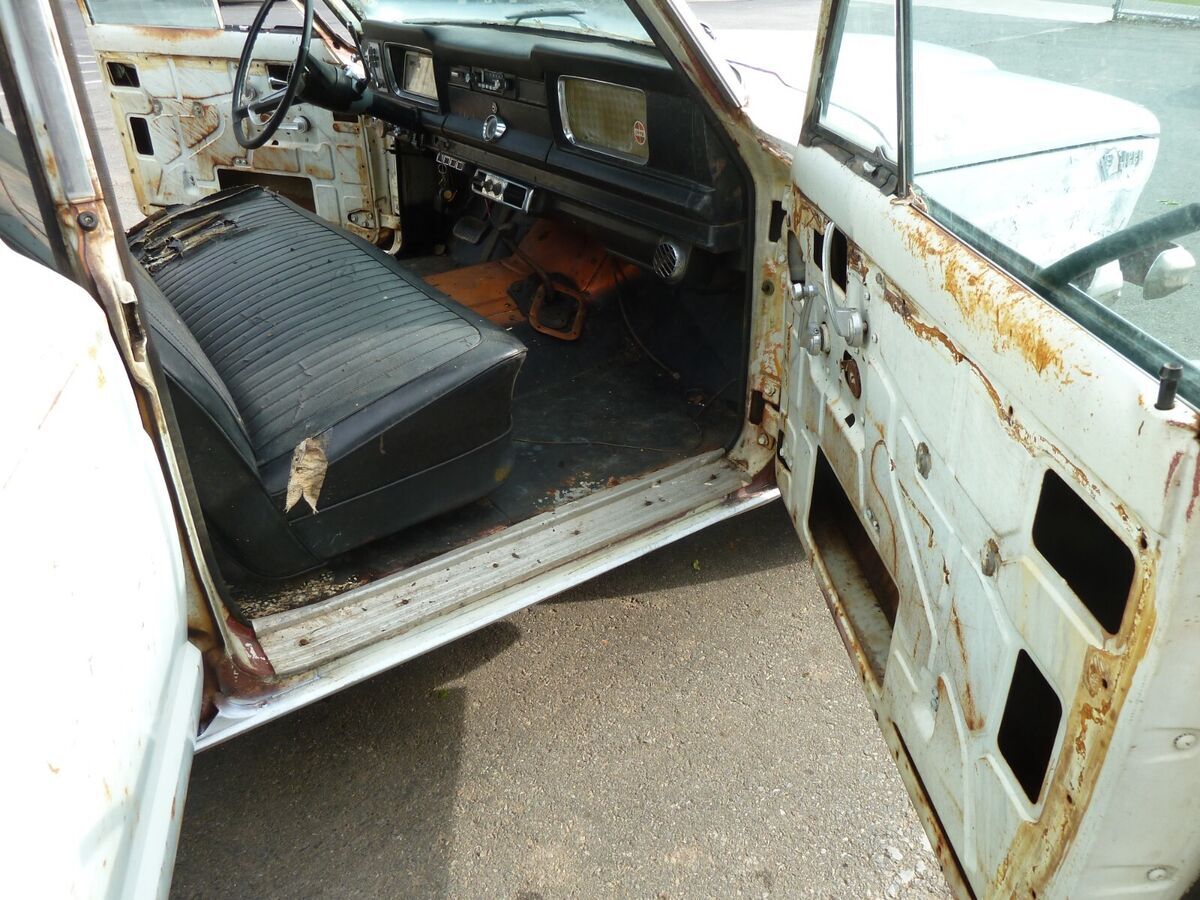 1965 Jeep Wagoneer - photo 8