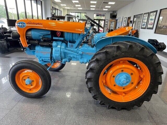 1965 LAMBORGHINI TRACTOR 1R TRACTOR MECHANIC SPECIAL - (COLLECTOR SERIES) - photo 2