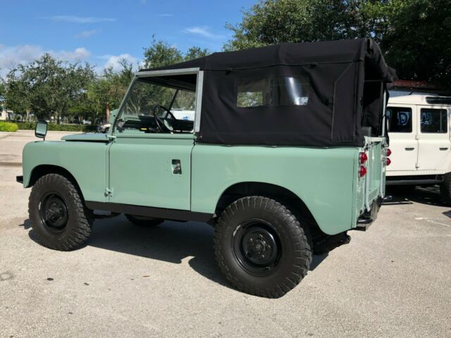 1965 Land Rover SERIES 11 recent restoration SHOW QUALITY !!! 1965 Land Rover 88 Series 11 2door