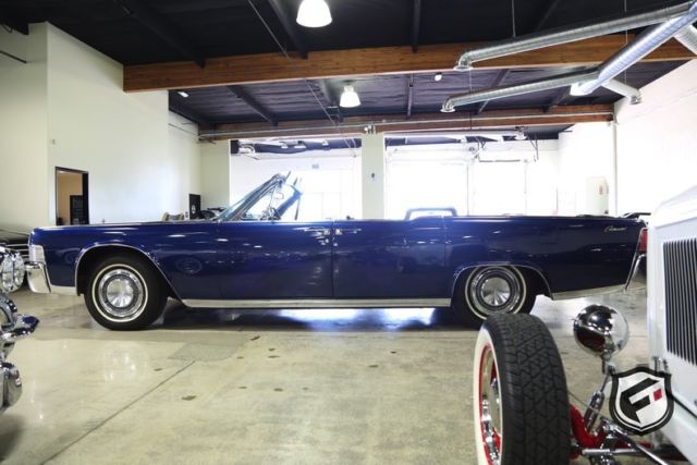 1965 Lincoln Continental Convertible - photo 5