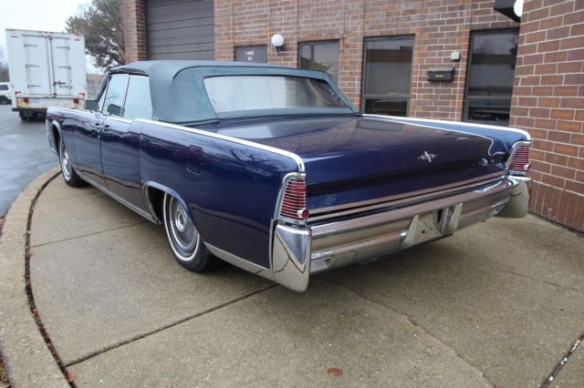 1965 Lincoln Continental Convertible - Beautifully Restored - photo 3