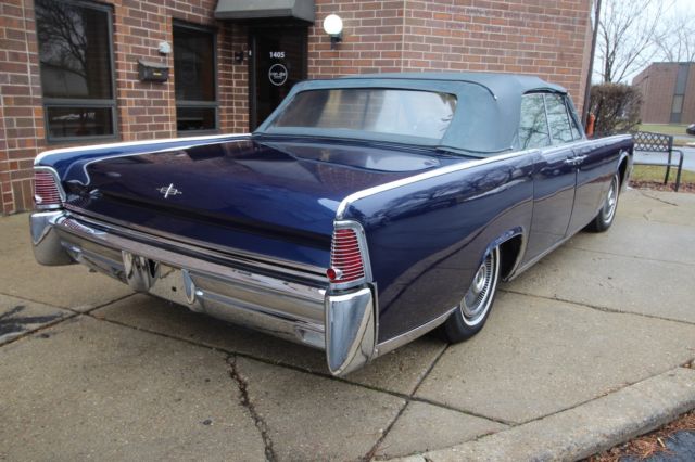 1965 Lincoln Continental Convertible - Beautifully Restored - photo 8