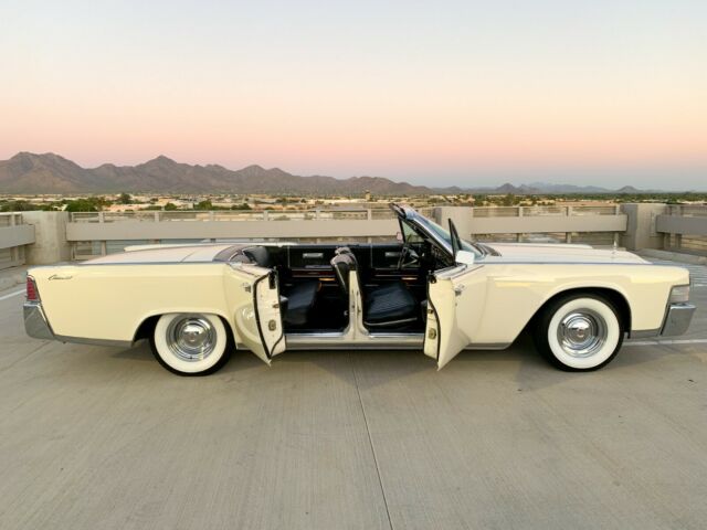 1965 Lincoln Continental Convertible - photo 11