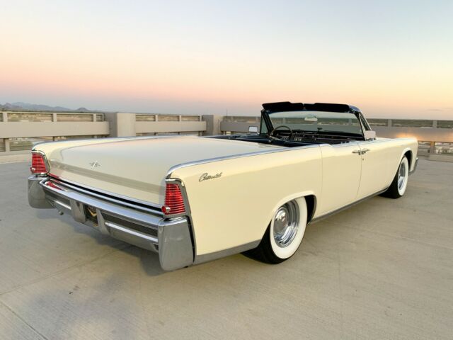 1965 Lincoln Continental Convertible - photo 12