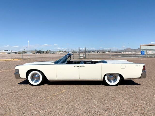 1965 Lincoln Continental Convertible - photo 3