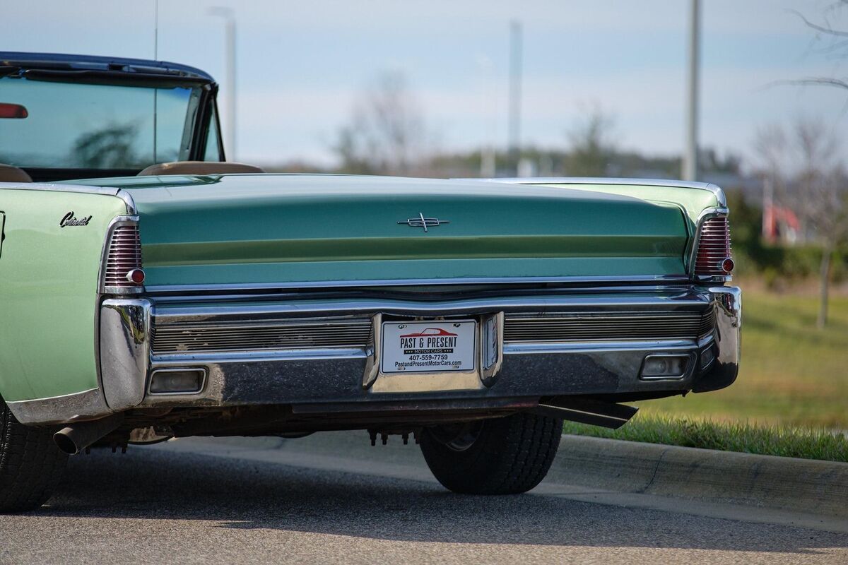 1965 Lincoln Continental Convertible - photo 9