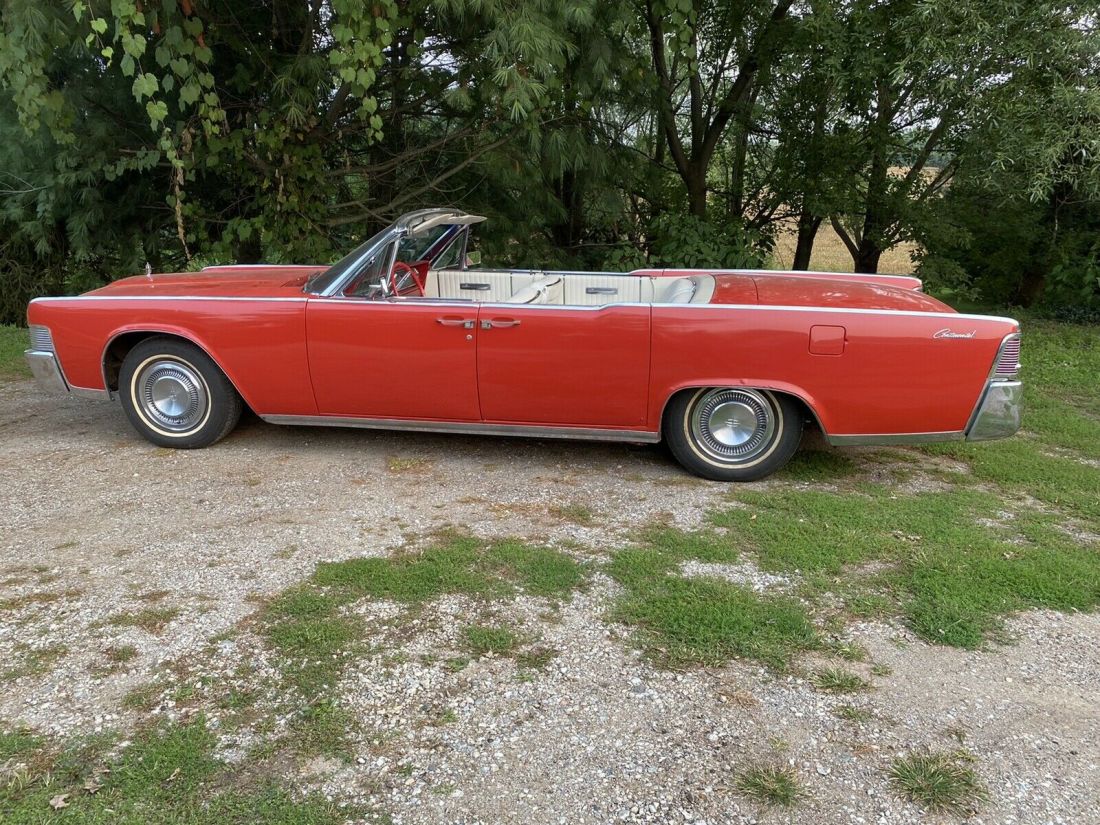 1965 Lincoln Continental Convertible Red RWD Automatic 1965 Lincoln Continental