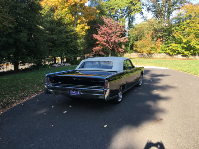 1965 Lincoln Continental Continental Convertible - photo 2