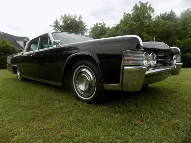 1965 Lincoln Continental Lehmann Peterson Limousine - photo 2